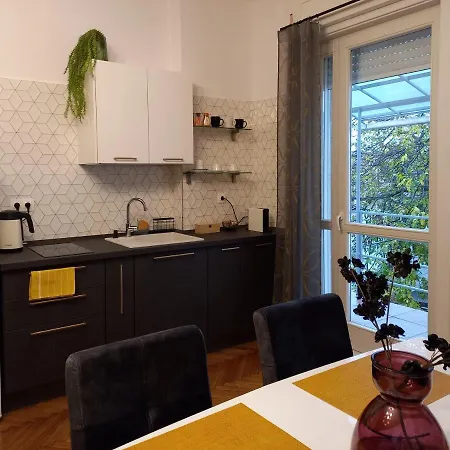 Glam Apartman Miskolc Exterior foto